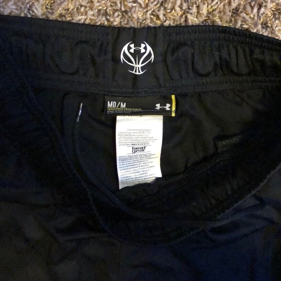 Under Armor basketball shorts (black) - Picture 3 of 3
